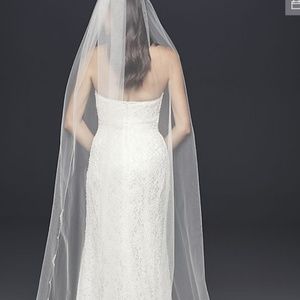 Pearl Crystal Cluster Scallop-Edge Cathedral Veil